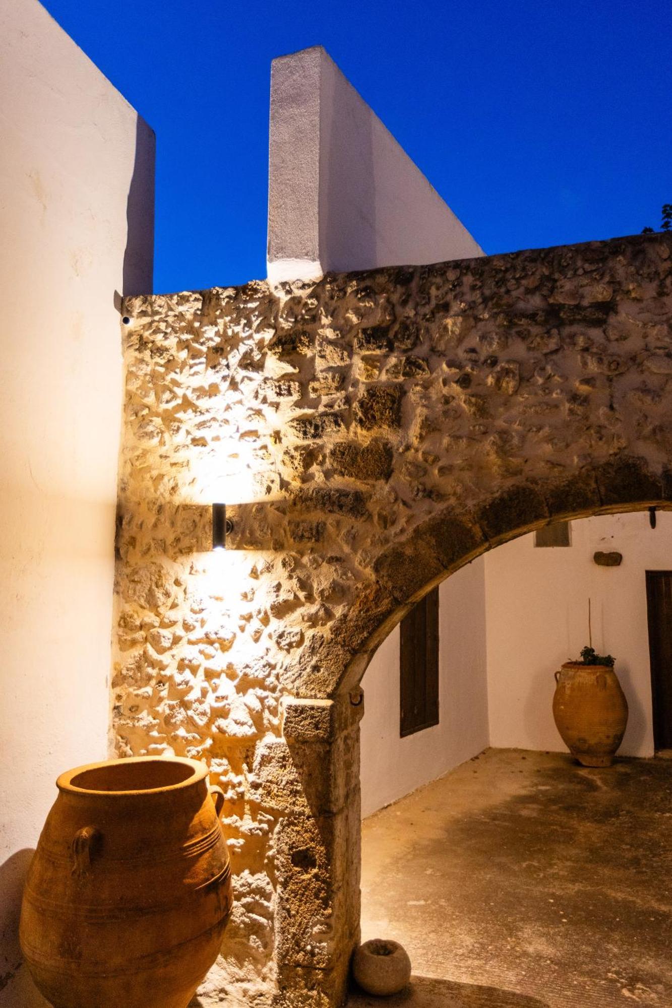 הוילה Astérion Stone House מראה חיצוני תמונה