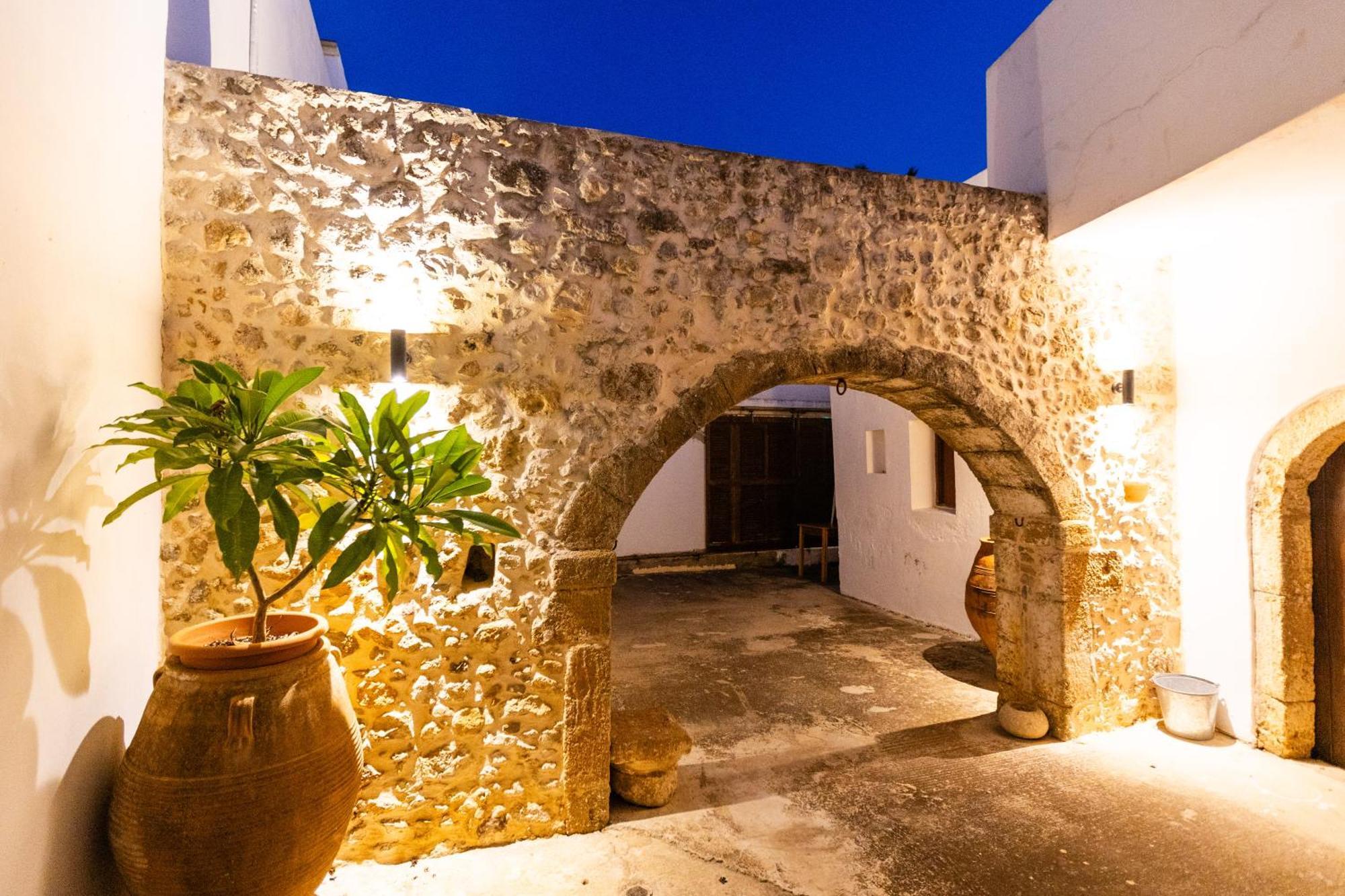 הוילה Astérion Stone House מראה חיצוני תמונה